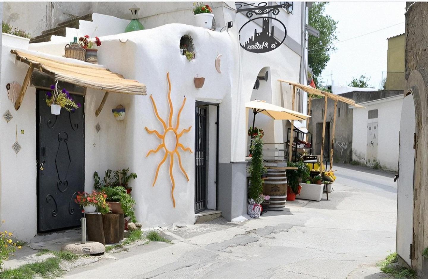 Mezza Torre B&B Прочида Екстер'єр фото